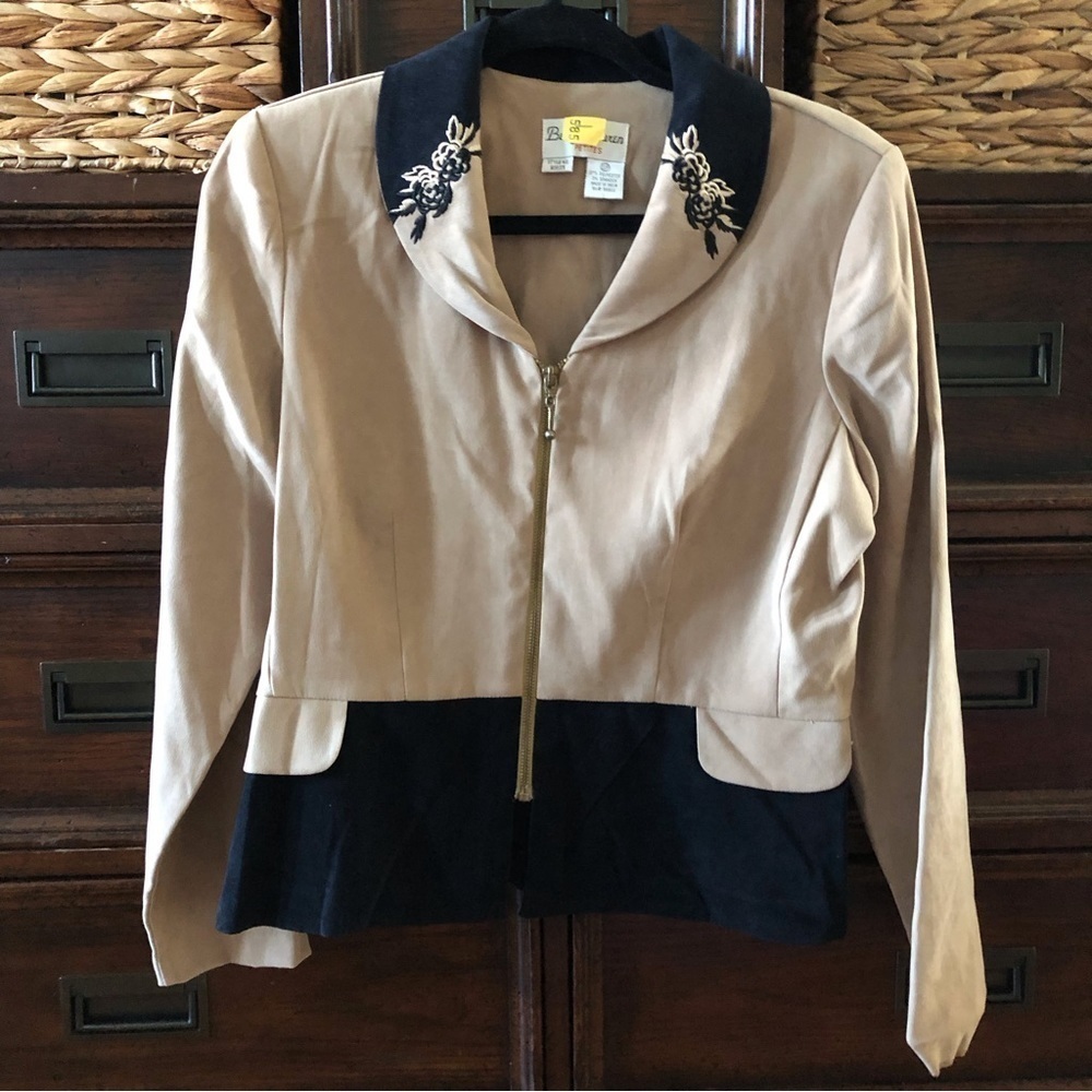 Vintage Betsy Lauren brown & black embroidered zip up blazer in size 12P